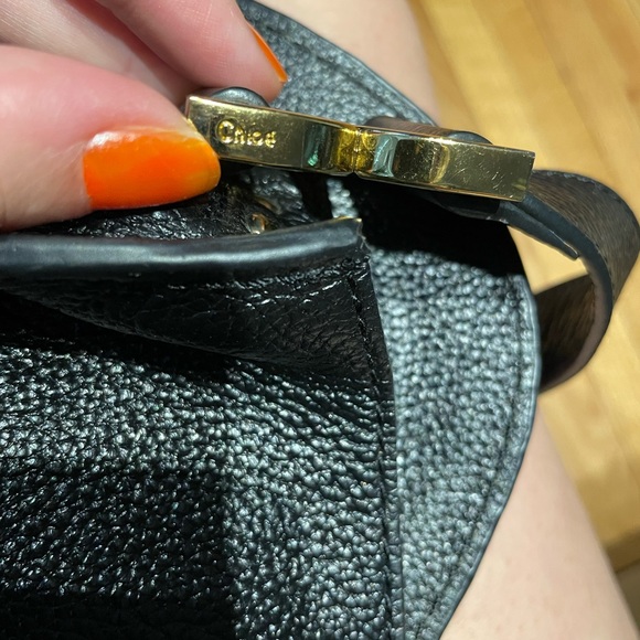 Vintage Chloe Messenger Crossbody Pebble Leather Rare find Designer Luxury bucke - Picture 7 of 12